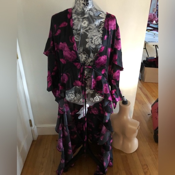 Venus size XL black & pink floral print high / low duster ties at front - Picture 5 of 16